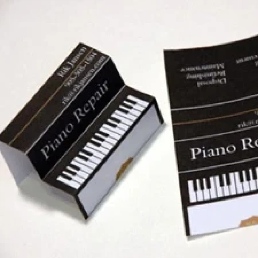 piano-vouwen-met-visitekaartjes